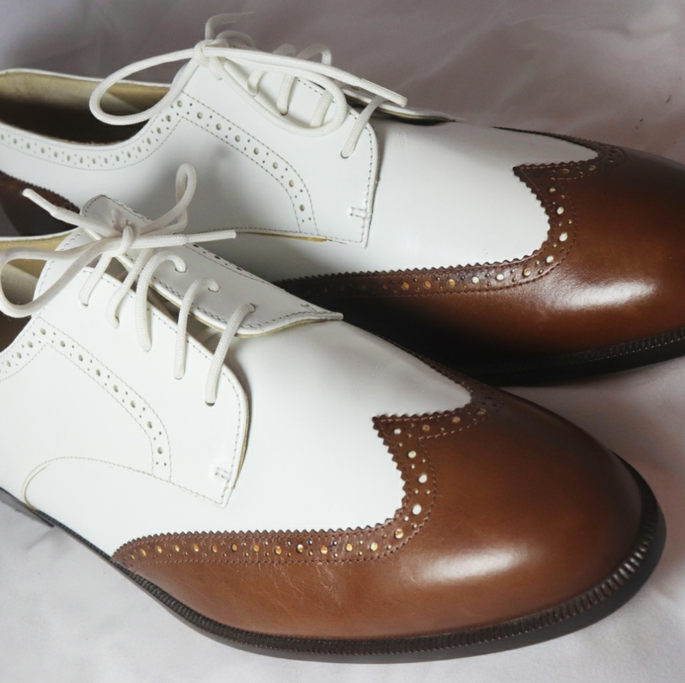 Salvatore Ferragamo Brogues for Women - Picture 2 of 5